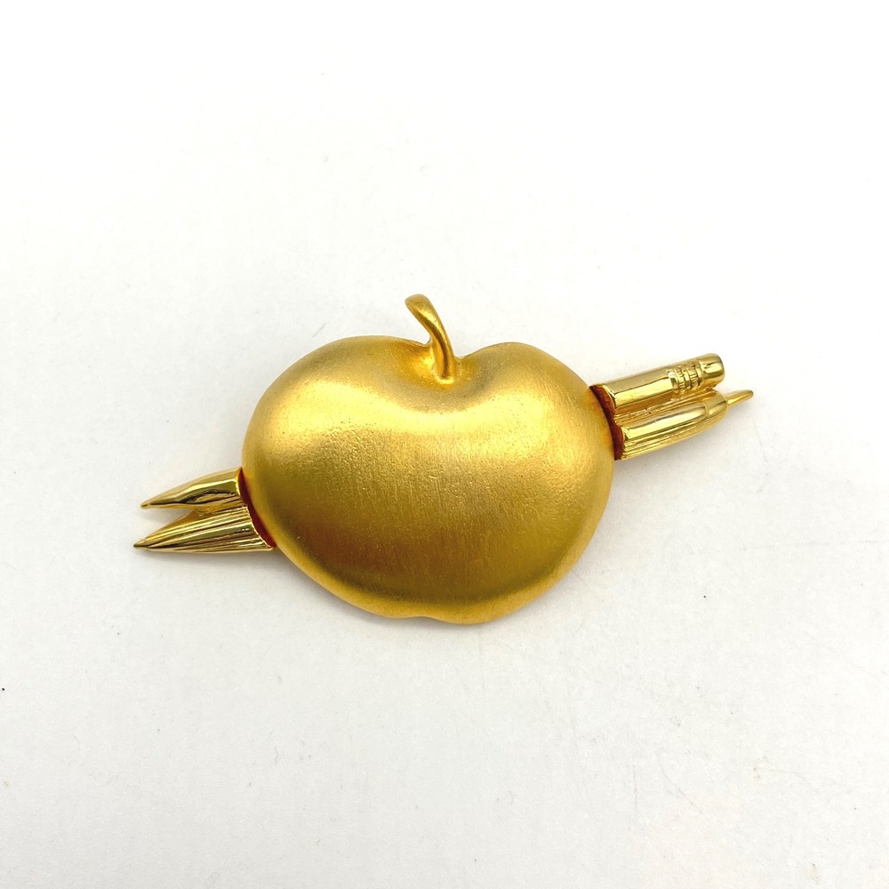 Casual Corner Apple Pin Brooch Gold‎ Tone Teacher Gift Vintage Jewelry